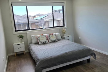 New 5x Bedroom The Ponds House with Accommodation ACT