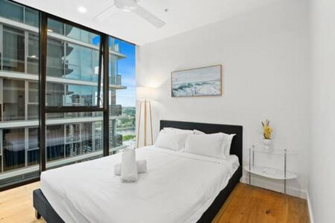 NEW Centrally Located High Level Studio Apartment - Accommodation ACT 3