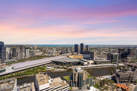 NEW Waterfront Living With Sublime Views 2B1B - Accommodation ACT 0