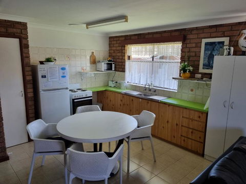 Ocean Beach Chalet 16 - Accommodation ACT 1