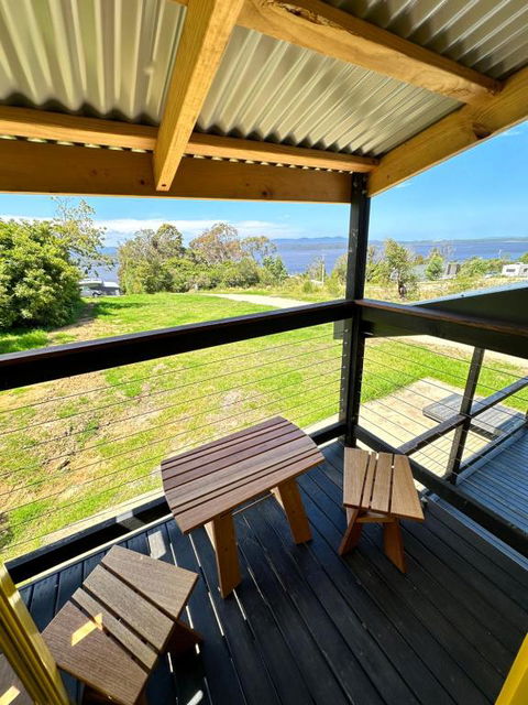 Ocean Breeze Tiny House - Ocean And Lake View - Accommodation ACT 2