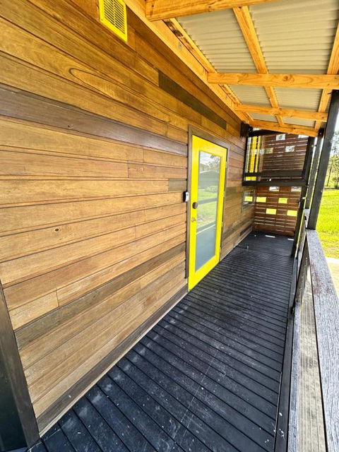 Ocean Breeze Tiny House - Ocean And Lake View - Accommodation ACT 3