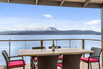 On The Waters Edge with Accommodation ACT