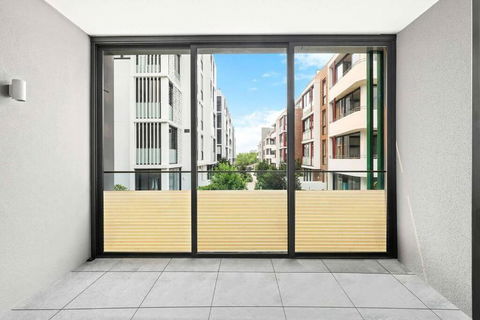 One Bedroom With Roof Top Pool - Accommodation ACT 2