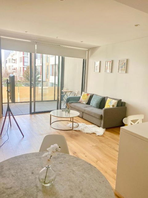 One Bedroom With Roof Top Pool - Accommodation ACT 1