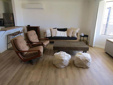Our Little Beach House - Accommodation ACT 2