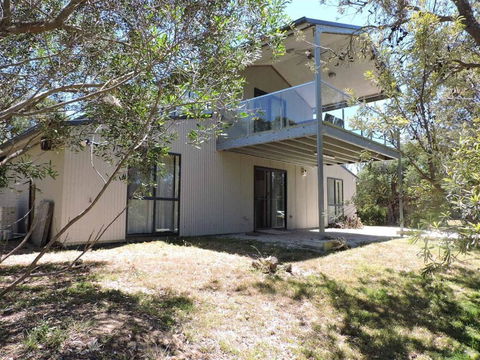 Paradise On The Boulevard - 90 Mile Beach Holiday Home - Accommodation ACT 0