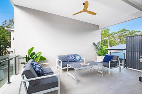 Park Avenue Terrace House Sleeps 9 - Accommodation ACT 3