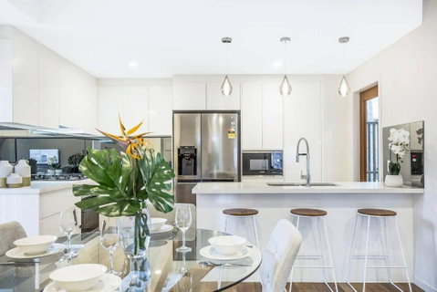 Park Avenue Townhouse Retreat Brisbane Sleeps 10 - Accommodation ACT 1