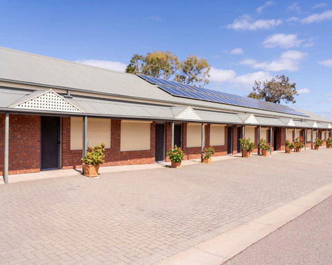 Pastoral Hotel Motel - Accommodation ACT 0