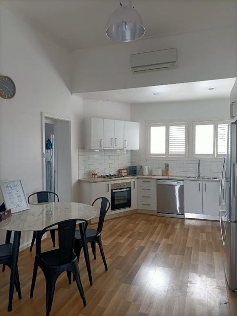 Peel Cottage - Accommodation ACT 3