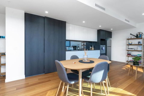 Perfectly Located 1BR BA Apartment - Accommodation ACT 2