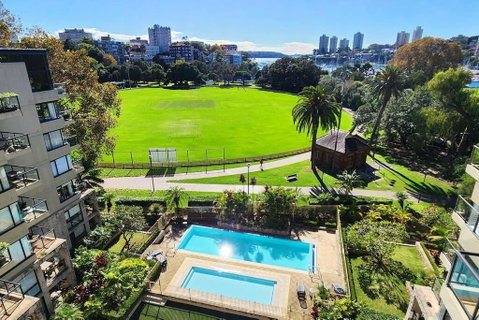 Penthouse With Private Terrace, Parking + 2 Pools - Accommodation ACT 3