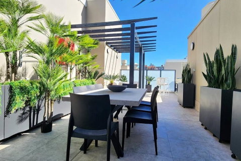 Penthouse With Private Terrace, Parking + 2 Pools - Accommodation ACT 1