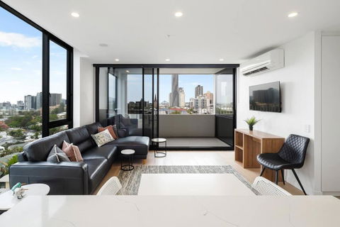 Perfect Haven In Spring Hill 2B1B And Parking - Accommodation ACT 0