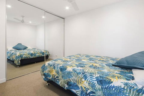 Perfect Haven In Spring Hill 2B1B And Parking - Accommodation ACT 3