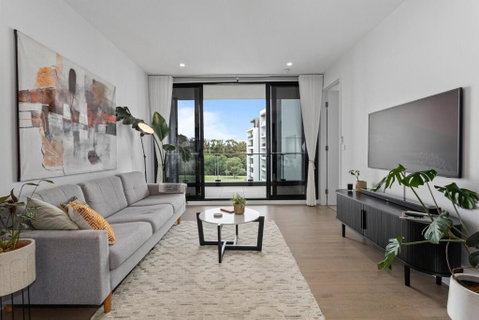 Perfect Location With 5 Star Amenities - Accommodation ACT 1
