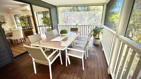 Perfect North Brisbane Retreat 4 Bed - Accommodation ACT 1
