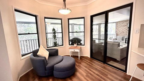 Perfect North Brisbane Retreat 4 Bed - Accommodation ACT 3