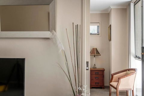 Quiet Apartment In Braddon ACT - Accommodation ACT 1