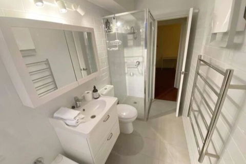 Quiet 2BR Apartment With Garden Views In Griffith - Accommodation ACT 3