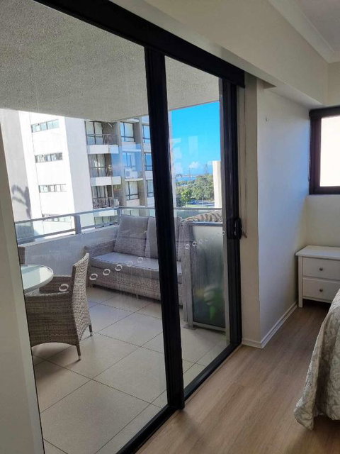 Private Bedroom And Bathroom In A Shared Apartment - Accommodation ACT 0
