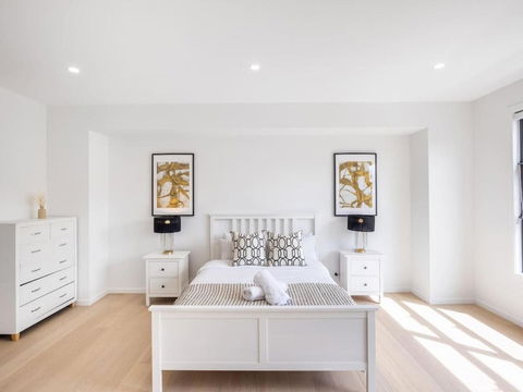 Prestige And Elegance 5BR House W Pool Rochedale - Accommodation ACT 3