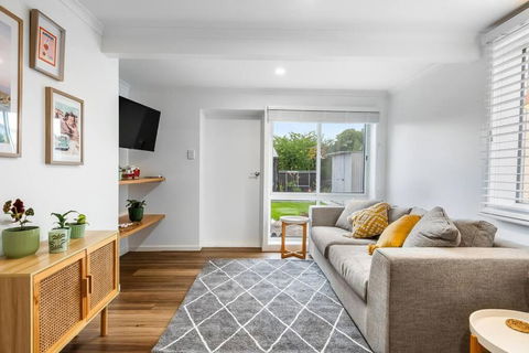 Prime Location, Stylish Space - Accommodation ACT 0