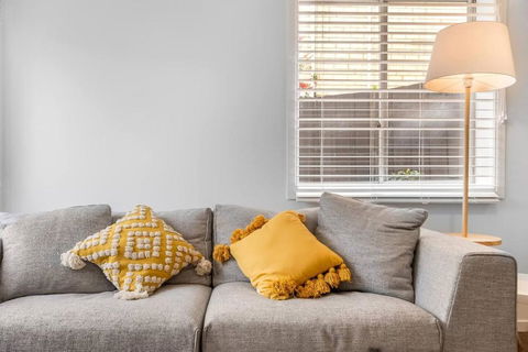 Prime Location, Stylish Space - Accommodation ACT 1