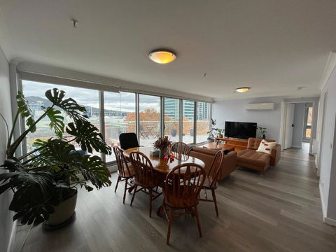 Private Room With Ensuite In The CBD - Accommodation ACT 0
