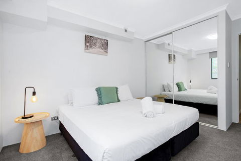 Pyrmont 2 Bed Apartment - Prime Location W Parking - Accommodation ACT 3