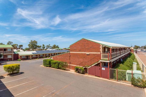 Quality Inn Railway Motel - Accommodation ACT 2