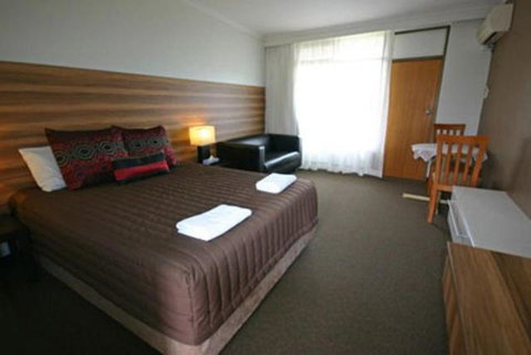 Red Cedars Motel - Accommodation ACT 2