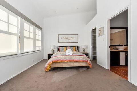 Aston On Church - Luxury Accommodation - Accommodation ACT 2