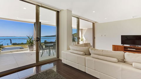 Aura Apartment With Spectacular Views! - Accommodation ACT 0