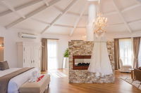 Book Mudgeeraba Accommodation Vacations Accommodation ACT Accommodation ACT