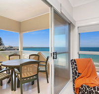 Avalon 3 - views to die for - across the road from convent beach - Accommodation ACT