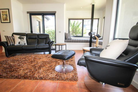 Avignon In Bright - Accommodation ACT 2