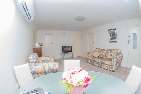 Aya Apartment - Accommodation ACT 0