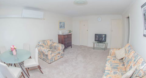 Aya Apartment - Accommodation ACT 1