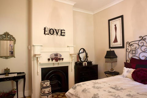 Azalea Cedar-Rose Barossa Valley Villa - Accommodation ACT 2