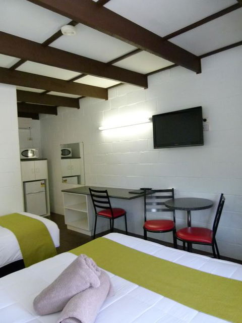 Azalea Motel - Accommodation ACT 3