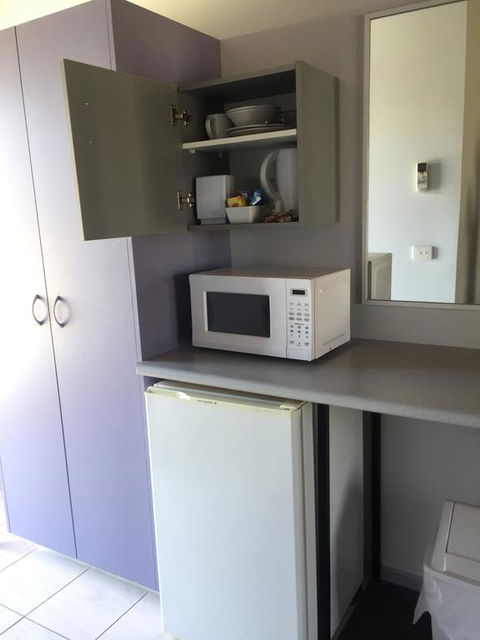 Bakery Park Motor Inn - Accommodation ACT 2