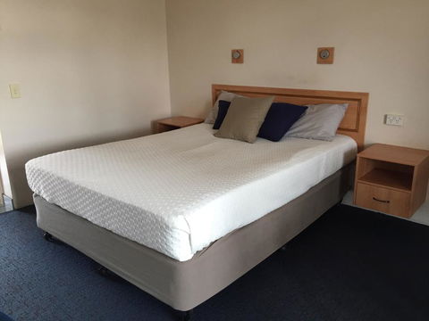 Banana Hotel Motel - Accommodation ACT 2