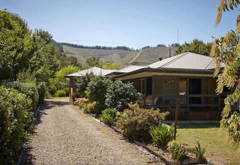 Banyandah - Accommodation ACT 1