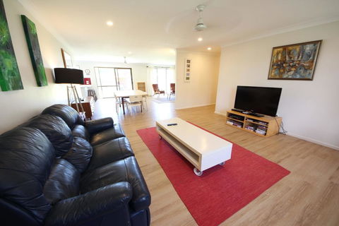 Barefoot Bungalow At Hat Head - Accommodation ACT 0