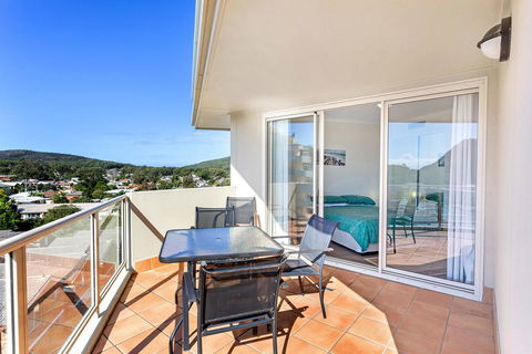 Barrington, Unit 814/43-45 Shoal Bay Road - Accommodation ACT 2