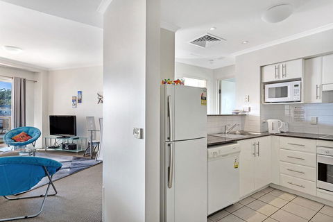 Barrington, Unit 814/43-45 Shoal Bay Road - Accommodation ACT 1