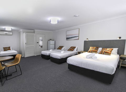 Batemans Bay Hotel - Accommodation ACT 2