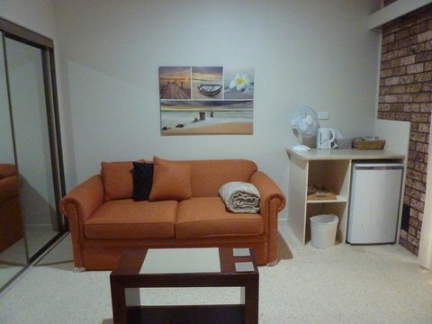 Batemans Bay Manor - Bed And Breakfast - Accommodation ACT 2